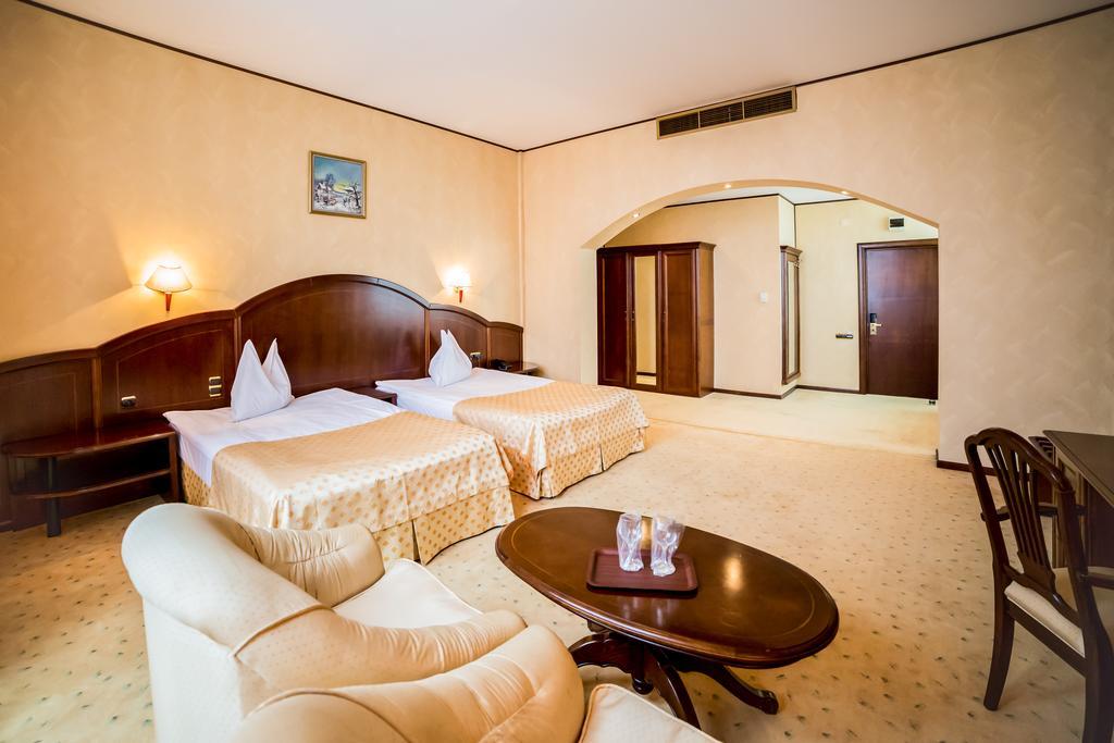 Hotel Imperial Inn Targu Mures Exterior photo